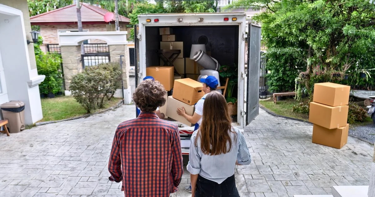 Moving house cost calculation concept